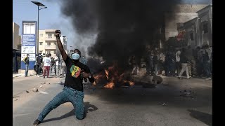 Manifestation contre le report des élections [upl. by Shira558]