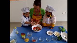 Receta fácil para niños  Mini Chef  Cocinando con la Miss Julia  Ensalada Multicolor [upl. by Norma]