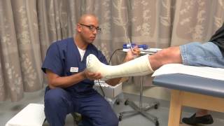 Cutimed® OffLoader Select Training  Chapter 4 Removing the Cast [upl. by Ettenuahs273]