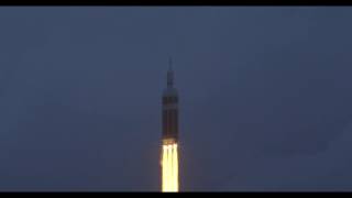 Watch NASAs Orion launch in 4K Canon C500 tracking footage [upl. by Anel658]