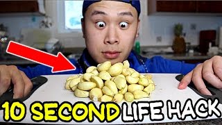 HOW TO PEEL GARLIC IN 10 SECONDS LIFE HACK [upl. by Jens]