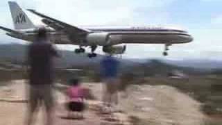 Awesome Landing at Toncontín International Airport [upl. by Ruthven]