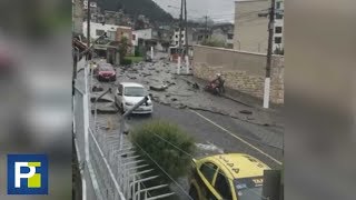 El momento en que un deslave destruye todo a su paso y cubre de lodo varias calles en Ecuador [upl. by Wyndham659]