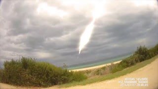 Dangerously Close Meteor Strikes Australian Beach [upl. by O'Neil]