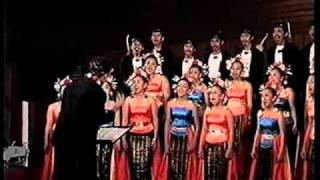 Gracioso Sonora Choir  Gai Bintang  KPS Unpar 2003 [upl. by Sorgalim532]