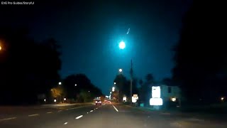 Florida meteor burns brilliant bluegreen in the night sky [upl. by Naehgem]