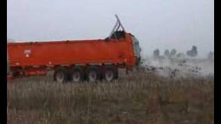 THE BIGEST MANURE SPREADER IN THE WORLD  EPANDEUR  ROZRZUTNIK BROCHARD [upl. by Enale]