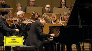 Jan Lisiecki – Beethoven Piano Concerto No 5 II Adagio un poco mosso [upl. by Eyk63]