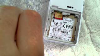 docomo P01E SIMFOMAカード取り外し方 [upl. by Tnerual]