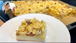 Apfel Rhabarber Streuselkuchen vom Blech  RhabarberBlechkuchen mit Streusel [upl. by Tamas]