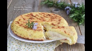 Torta di patate in padella semplice e velocissima con formaggio e prosciutto  Ricette che Passione [upl. by Rehtae795]