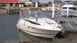 Bayliner 2355 Sports Cruiser [upl. by Ajssatan895]