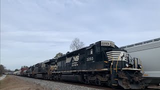 NS P78 RUSHES past a stopped 153 in Wellford SC [upl. by Ssitruc610]