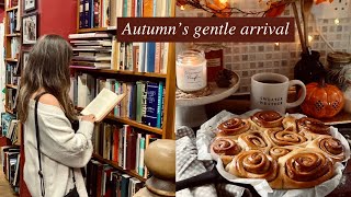 Autumns Gentle Arrival 🍂 Cinnamon Rolls Harry Potter Famous London Bookshops Cosy Autumn Vlog [upl. by Bazil]