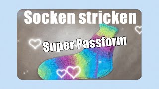 Socken ohne Löcher  mit einfachem Muster und super Passform dank der neuen Käppchenferse [upl. by Gnivre222]