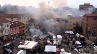 Esplosione furgonerosticceria a Guastalla [upl. by Nethsa]