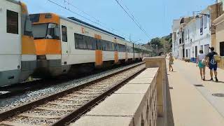 Rodalies Renfe • Unidad 447 Cazado • Playa de Montgat [upl. by Ogdon]