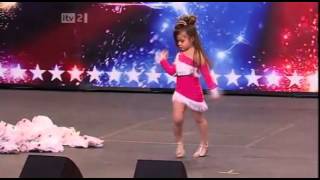 Best Four Years Old Salsa Dancer Best salsa by a kid [upl. by Notneiuq431]