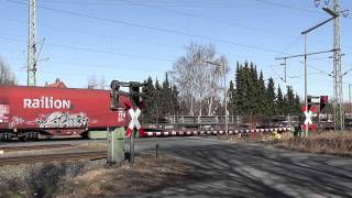 Bahnübergang quotBrinkstraßequot GroßGleidingen  seltene Lichtzeichen von Siemens  alte Schranke [upl. by Royall295]