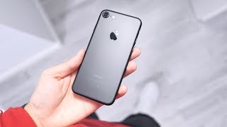 iPhone 7 w 2020 [upl. by Jacey597]