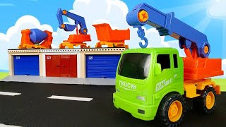 Camion multifunzione si trasforma in trattore betoniera e gru Giochi di costruzioni per bambini [upl. by Dnomyar]