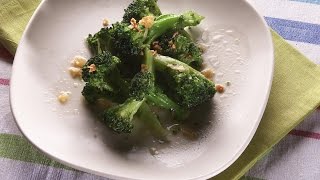 Steamed broccoli with beurre blanc [upl. by Seldan]