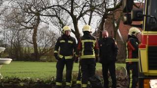 Schoorsteen in de brand in Oostwold [upl. by Allisan]