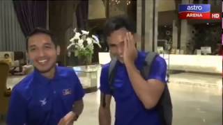 “Eh bod0h” – Video Lawak Wartawan Melatah Tengah Interview Zaquan Adha [upl. by Ysle]