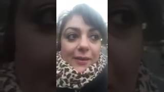 Mulher tentando falar em inglêsem Londres [upl. by Laveen]