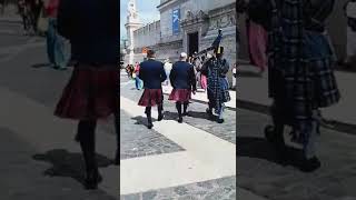 Scozzesi in kilt con suonatore di cornamusa per le strade di Roma [upl. by Aurel581]