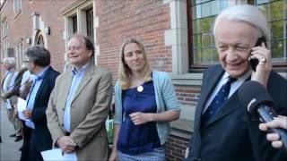 Leidsch Studenten Cabaret met o a Paul van Vliet op Leids Stadhuiscarillon wwwleidseglibbernl [upl. by Mas730]