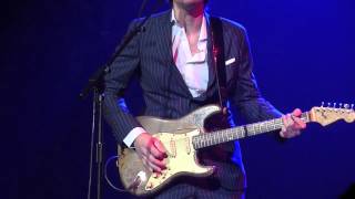 Bonamassa borrows Rory Gallaghers Stratocaster to play Sloe Gin at the Royal Albert Hall [upl. by Haila722]