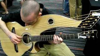 Guitareharpe  essai par Erik Mongrain [upl. by Yesnik833]