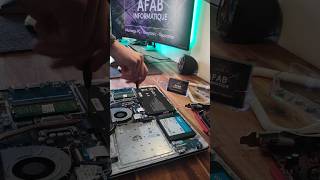 Tuto HP Pavilion 15 2018 Remplacer la batterie et le disque dur par un SSD ssd upgrade HP [upl. by Trilby]