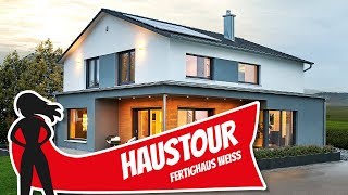 Haustour Neues Musterhaus von Fertighaus Weiss in Fellbach  Hausbau Helden [upl. by Erikson]