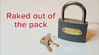 002 Tricyclic padlock raked open locksport lockpicking [upl. by Malloch]