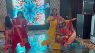 hulle hullare hulle  Punjabi songs  yellow suit  gidda [upl. by Nilak727]