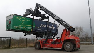 Rémy Van Warbeck  Container handling and train loading with ReachStacker Kalmar DRF450 [upl. by Jessy]