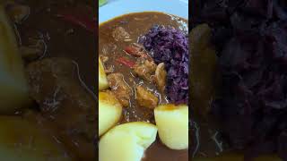 Gulasch mit Rotkohl und Kartoffeln 🥔 😊❤️👨‍🍳 [upl. by Nnagem]