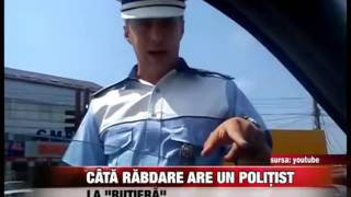 Câtă răbdare are un poliţist la ”rutieră” [upl. by Lecia]