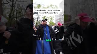 Mark Forster macht gottlosen Joke mit Papaplatte shorts markforster papaplatte [upl. by Kalb811]