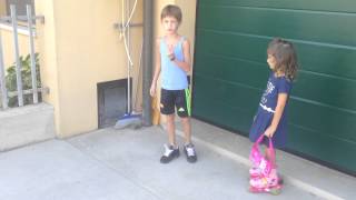 Tutorial Video scarpe con rotelle Heelys come si usano jk [upl. by Bixler591]