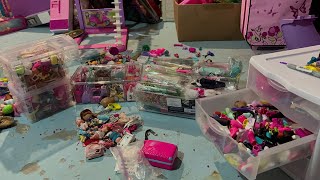 ORGANIZÓ TODOS LOS ACCESORIOS DE BARBIE POR CATEGORÍA EN CAJAS DE PLÁSTICOROPA  ZAPATOS COMIDITA [upl. by Prady]