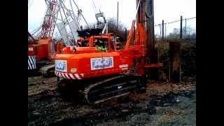 Fambo HR2000 2 tons impact hammer back driving sheet piles into mudstone [upl. by Malda]