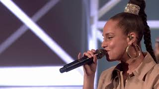 Alicia Keys  Underdog Live on Graham Norton HD [upl. by Neruat76]