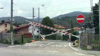 Porto Ceresio I Passaggio a Livello  Level crossing [upl. by Esenej744]