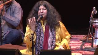 Abida Parveen in concert Yaar ko Hamne ja Baja Dekha [upl. by Oirasec]