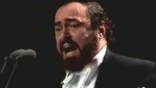 Luciano Pavarotti  una furtiva lagrima  1990  Milano  FIFA concert [upl. by Pearlstein790]