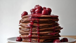 Schokoladen Pancakes mit heißen Kirschen  Chocolate Pancakes with Hot Cherries  ENG SUBS [upl. by Ajtak]