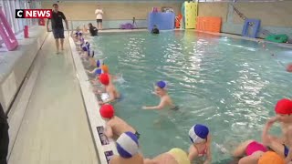 Des cours de natation dès la maternelle [upl. by Ysabel154]